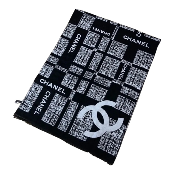 CC Fashion Cashmere And Silk Blanket Scarf NEW With Bag